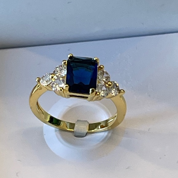 CHARTER CLUB
Gold-Tone Pavé & Blue Emerald-Crystal Ring Size 6 - Picture 3 of 7